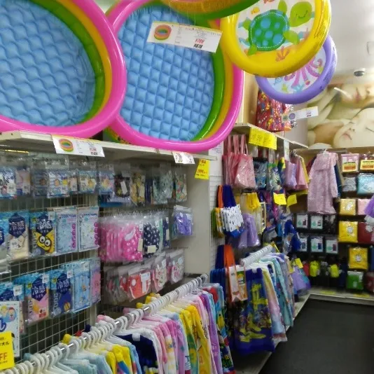 プール・浮き輪売り場